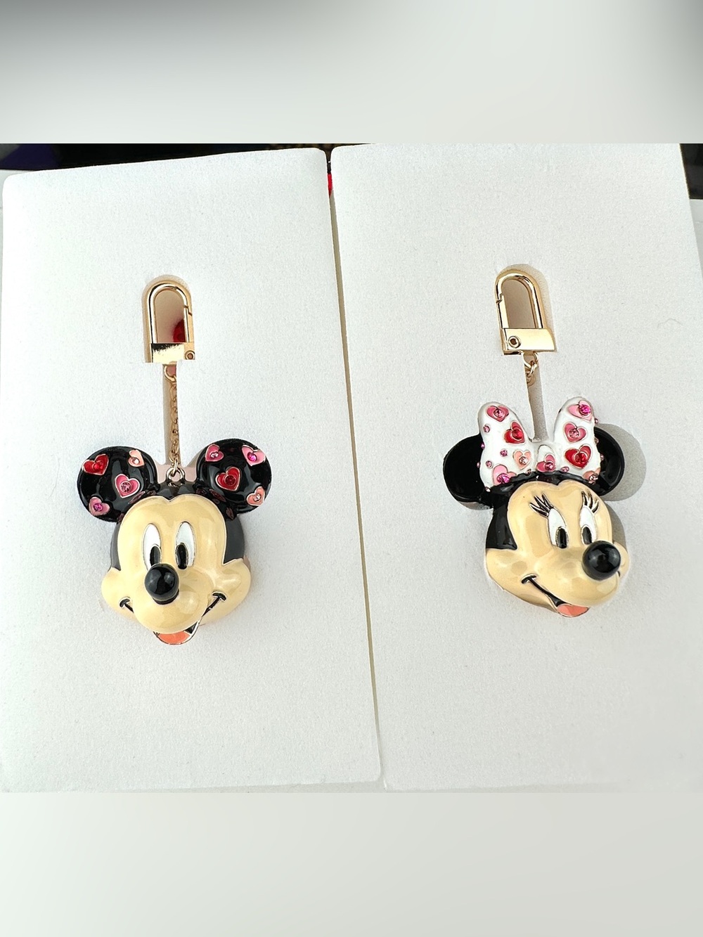 Disney x BaubleBar Mickey & Minnie Valentine Bag Charm Keychain Set New - Picture 2 of 6